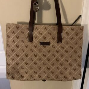 Dooney‎ & Bourke Jacquard tote Jacquard signature tote